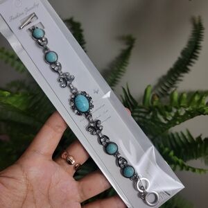 SALE🎉 Elegant Faux Turquoise Bracelet